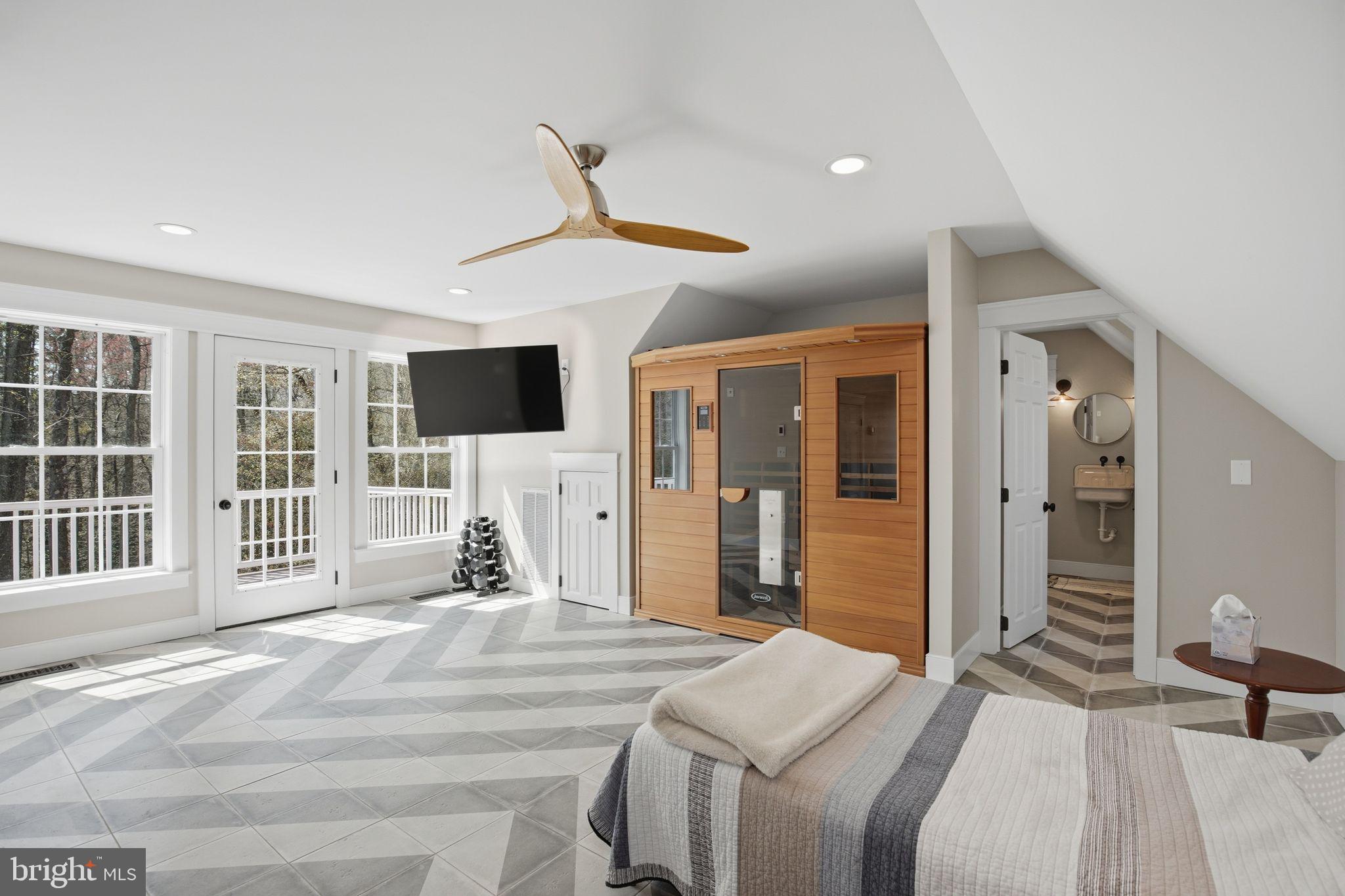 ST. JEROME'S CROSSROADS - Residential