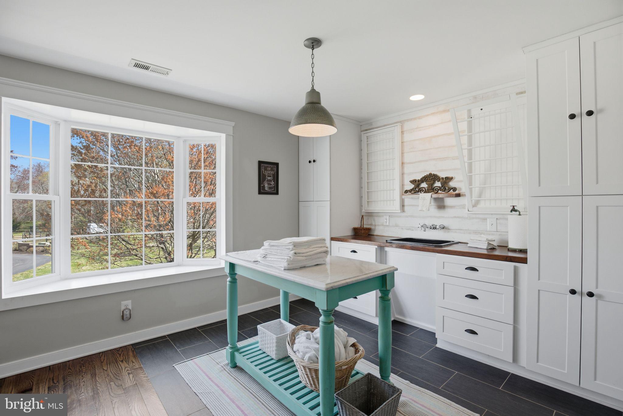 ST. JEROME'S CROSSROADS - Residential