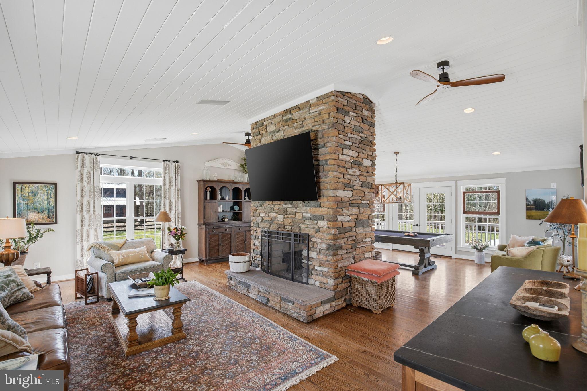 ST. JEROME'S CROSSROADS - Residential