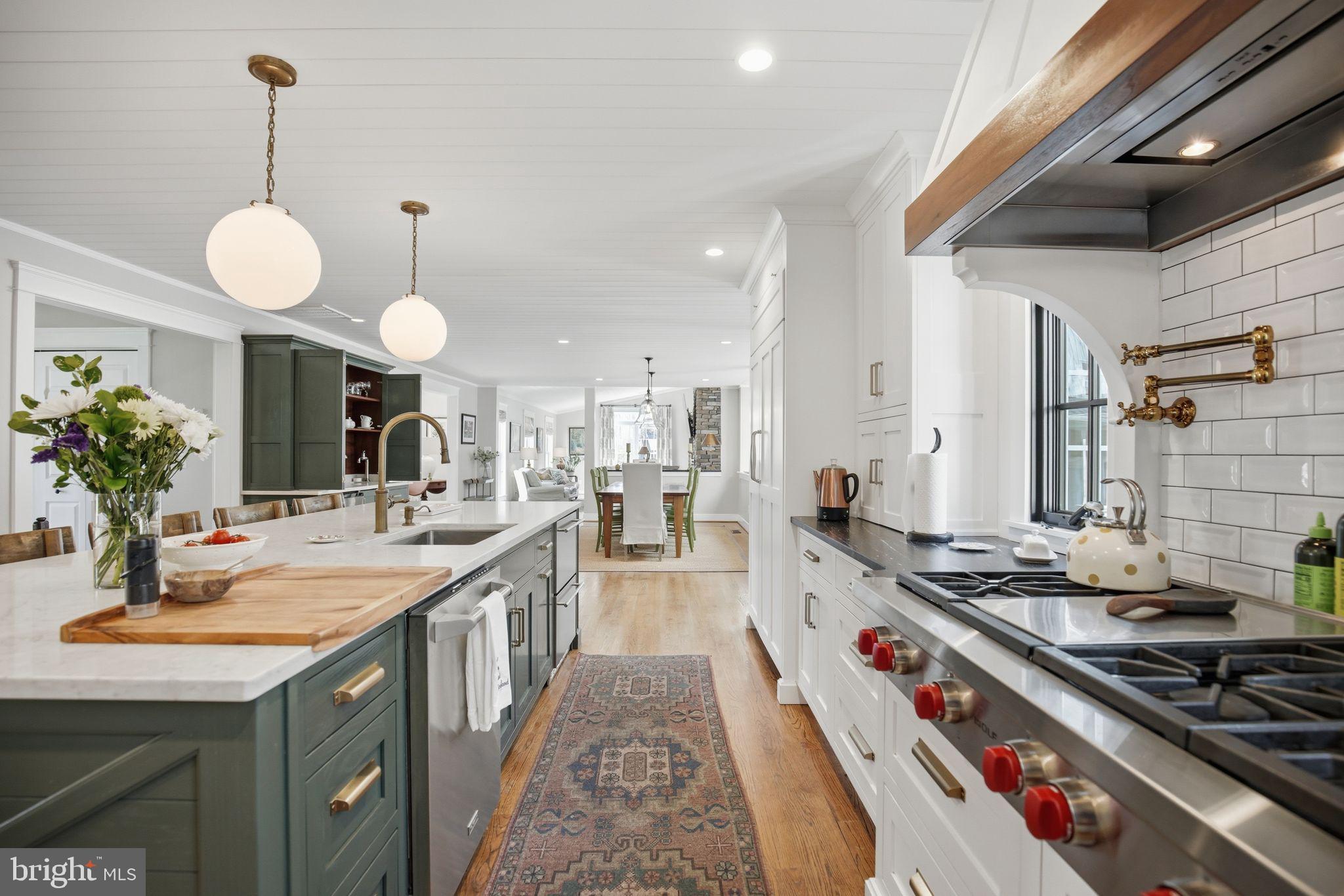 ST. JEROME'S CROSSROADS - Residential