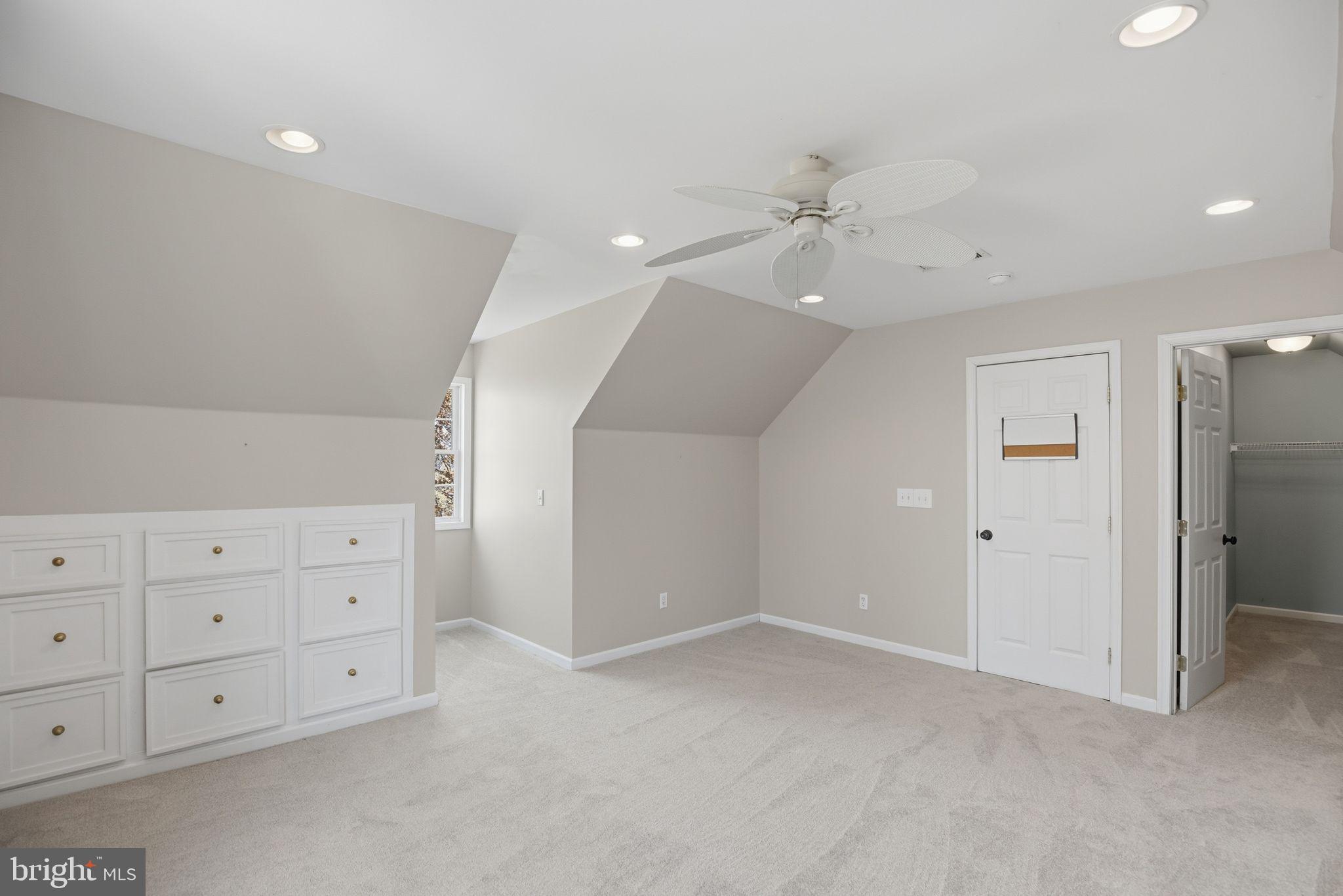 ST. JEROME'S CROSSROADS - Residential