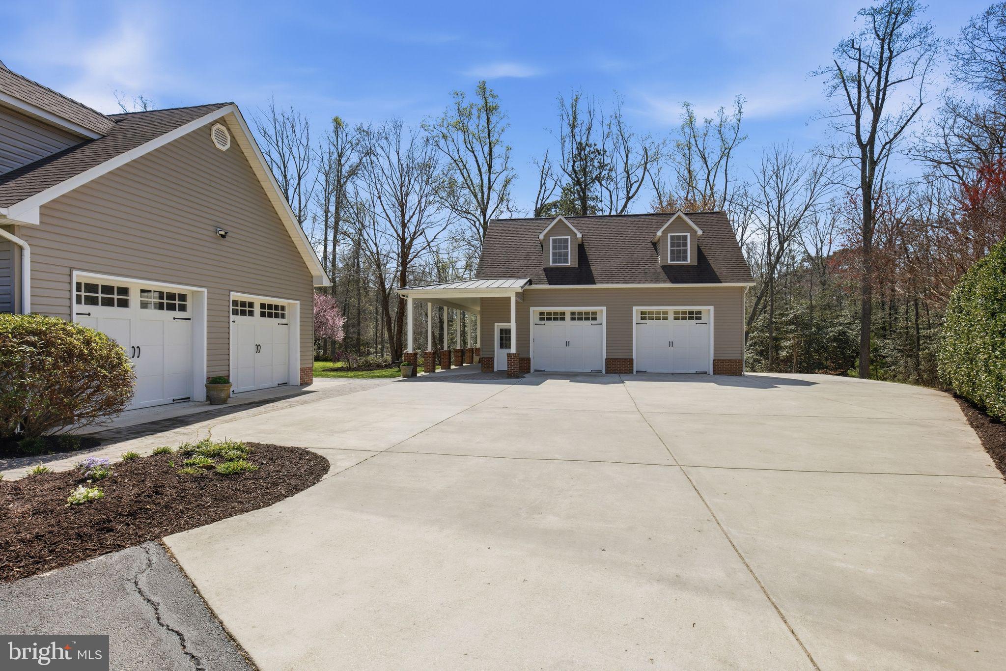 ST. JEROME'S CROSSROADS - Residential
