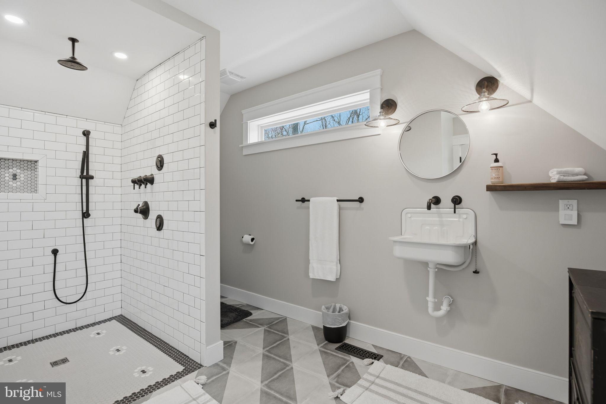 ST. JEROME'S CROSSROADS - Residential