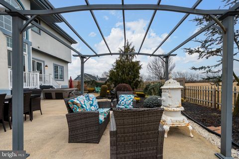 listing image 108