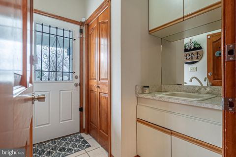 listing image 103