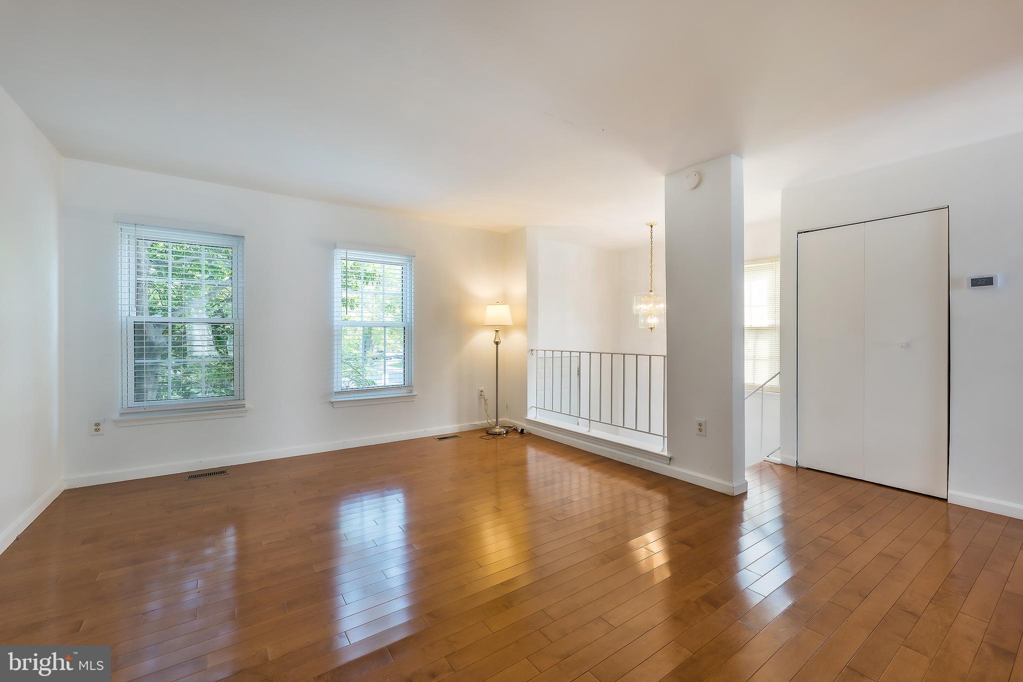 COLLEGE SQUARE - Residential Lease