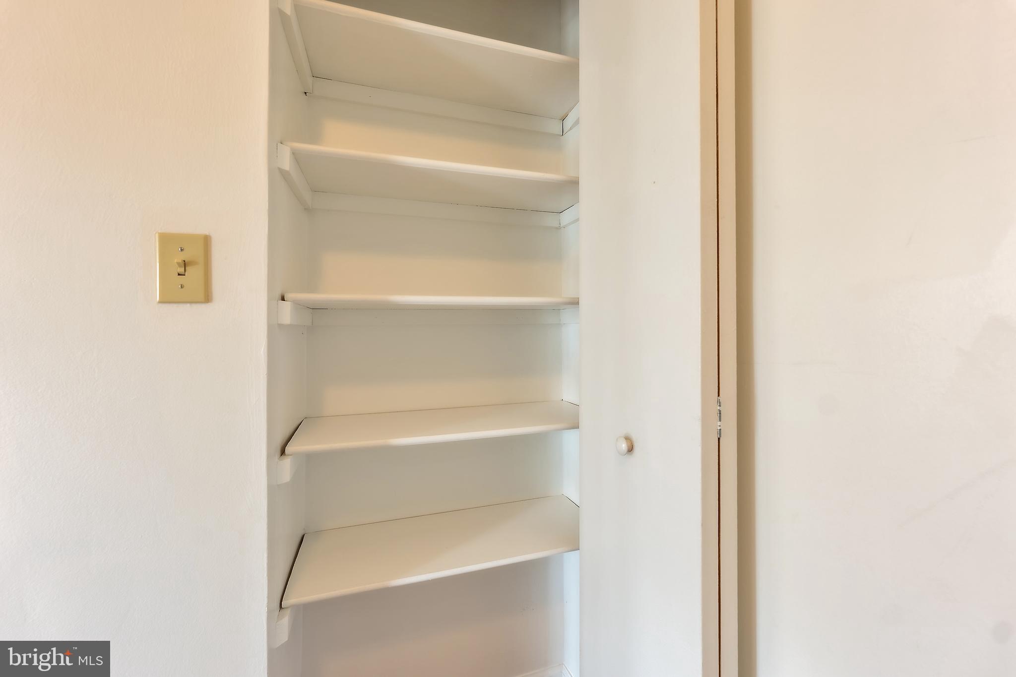 COLLEGE SQUARE - Residential Lease