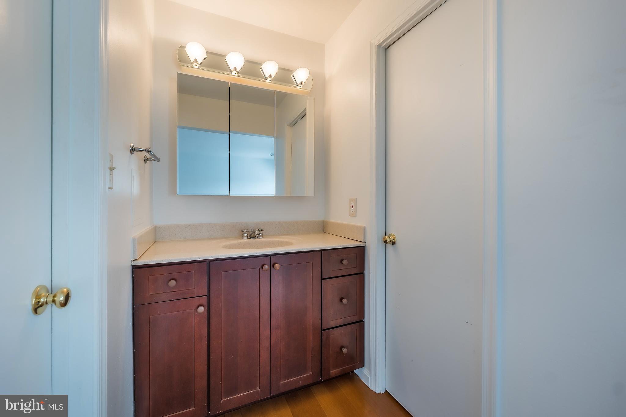 COLLEGE SQUARE - Residential Lease