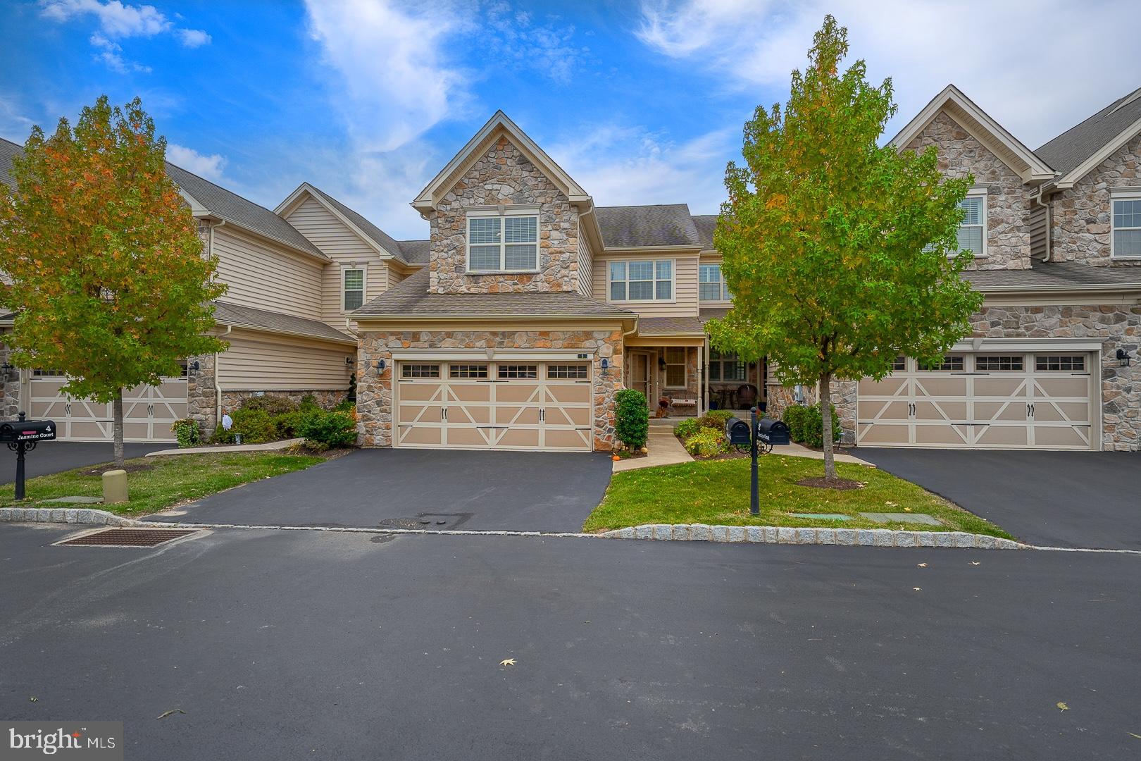 APPLEBROOK MEADOWS - Residential