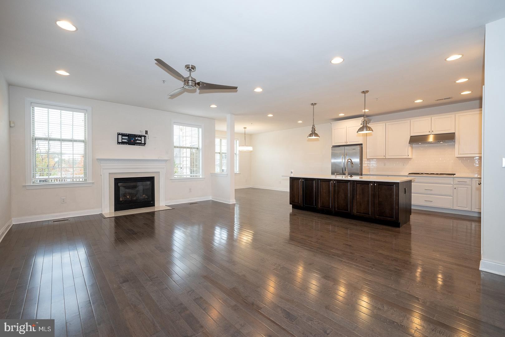 APPLEBROOK MEADOWS - Residential