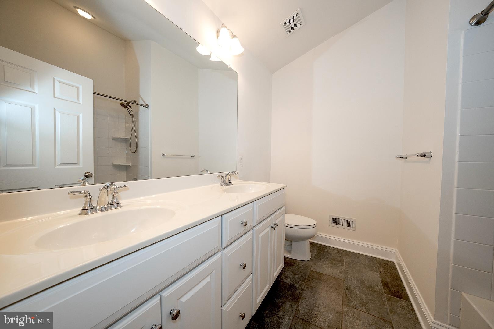 APPLEBROOK MEADOWS - Residential