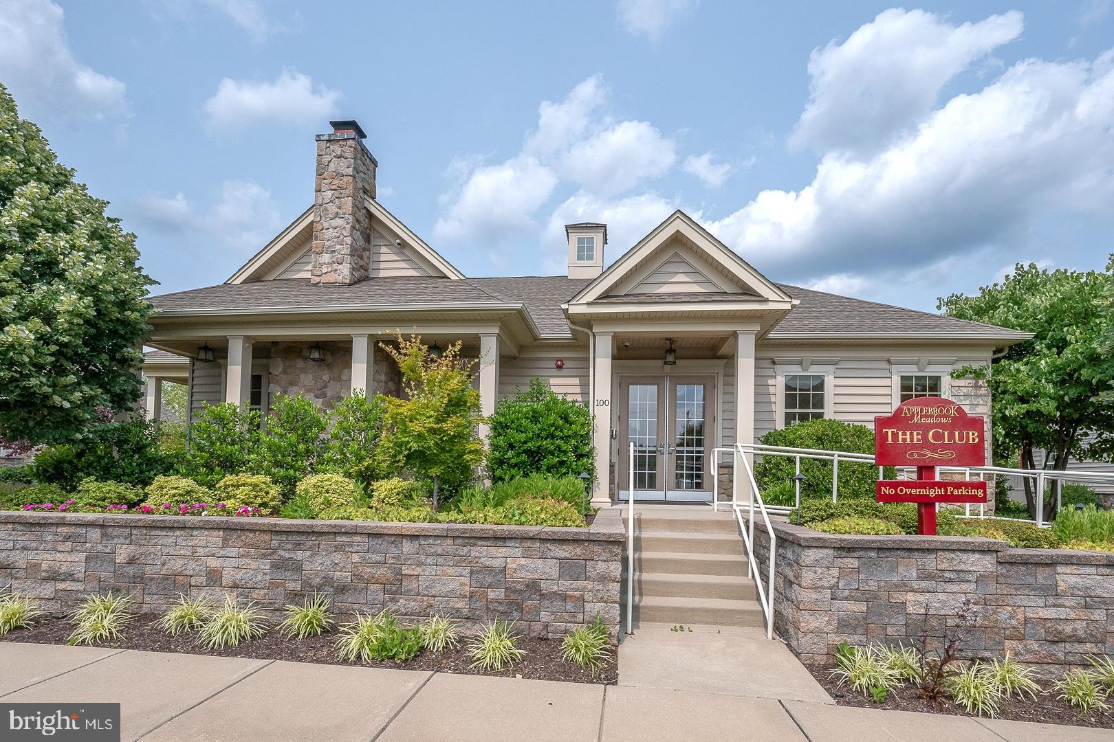 APPLEBROOK MEADOWS - Residential