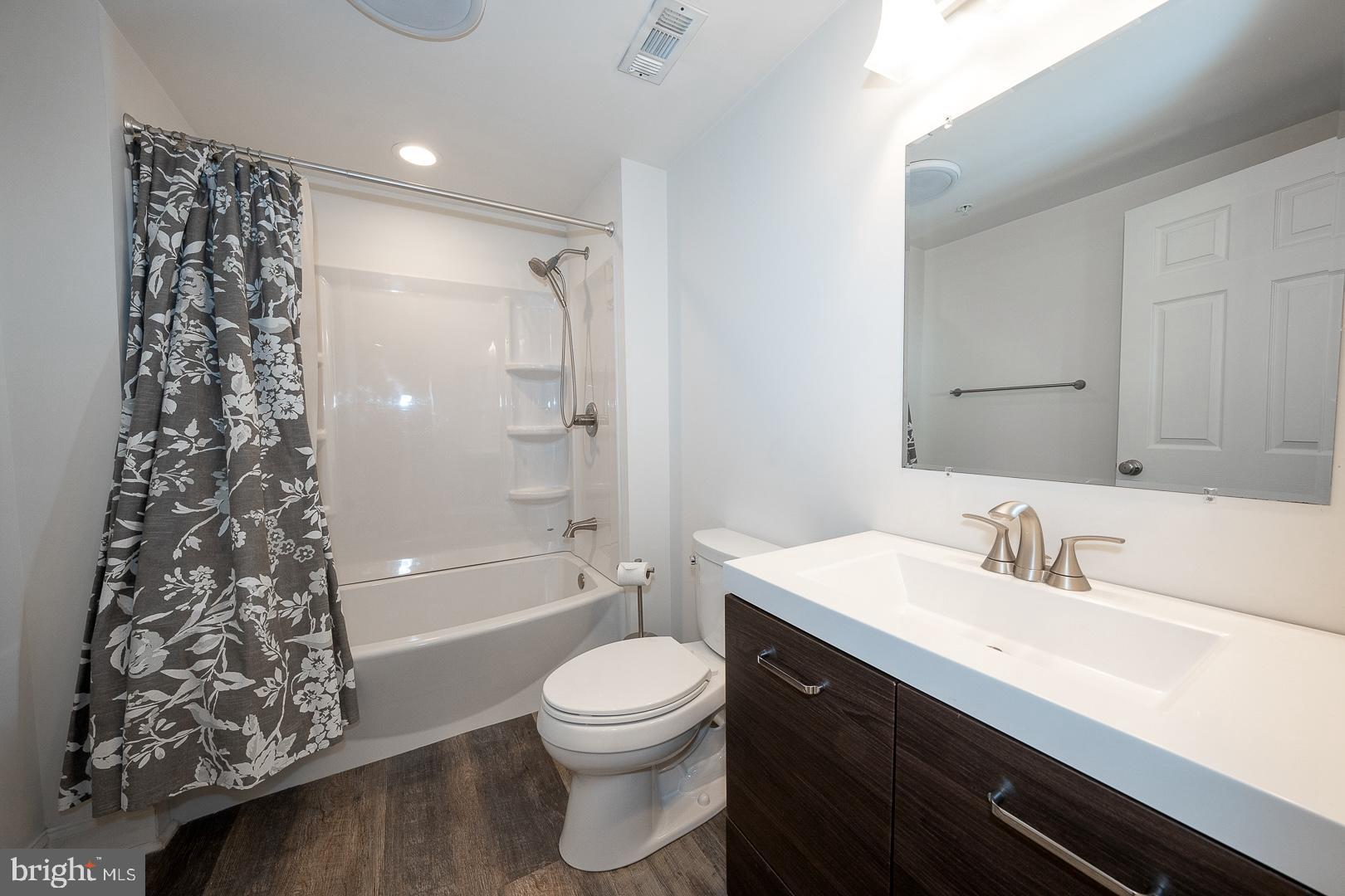 APPLEBROOK MEADOWS - Residential