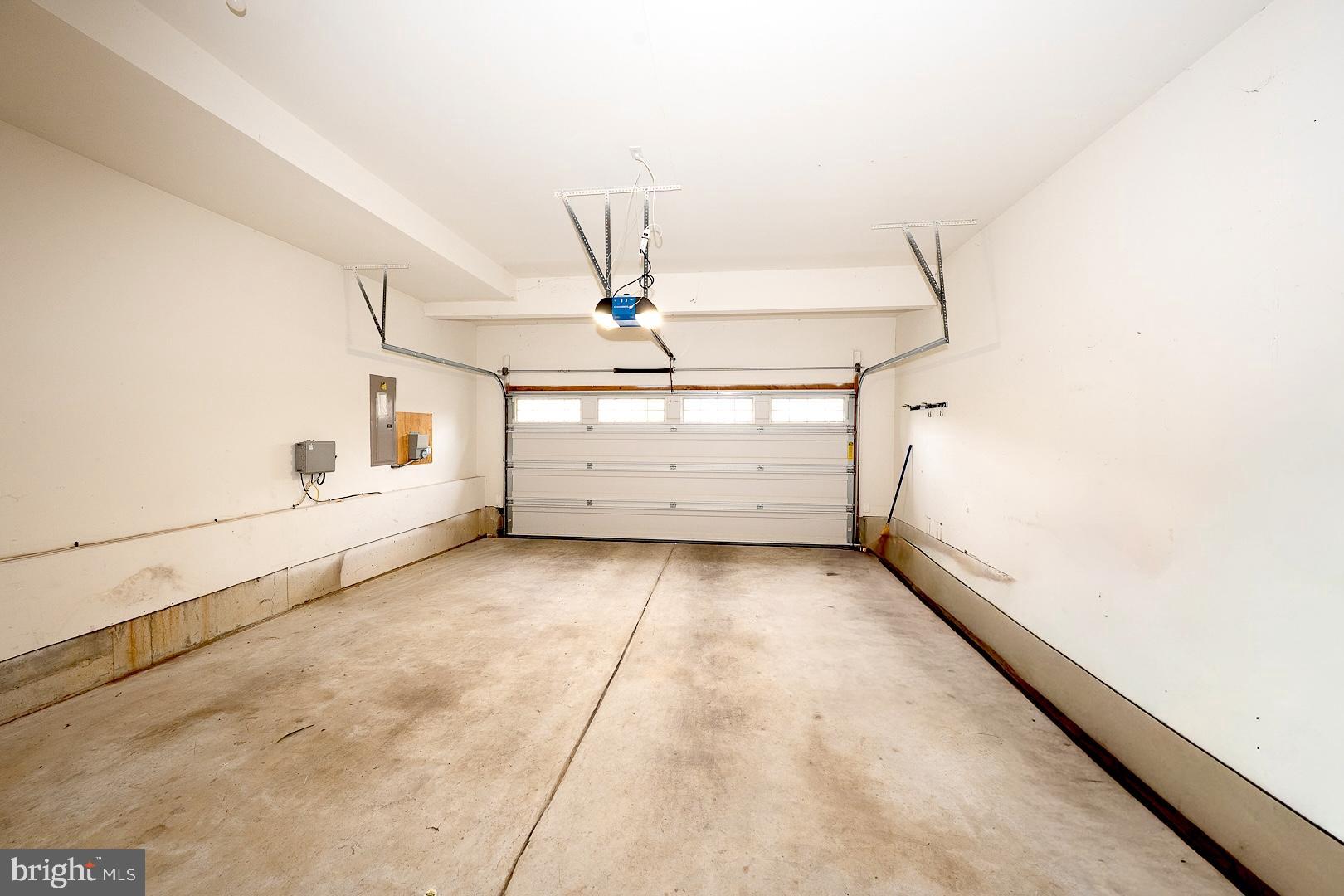 APPLEBROOK MEADOWS - Residential