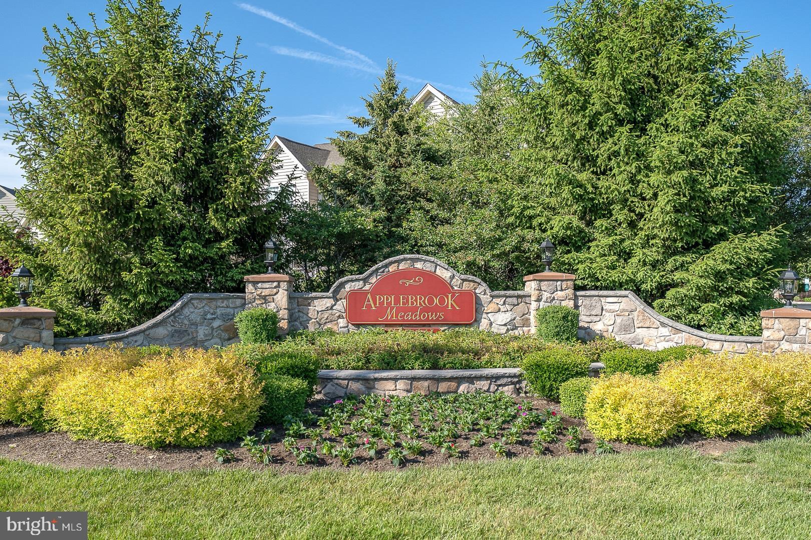 APPLEBROOK MEADOWS - Residential
