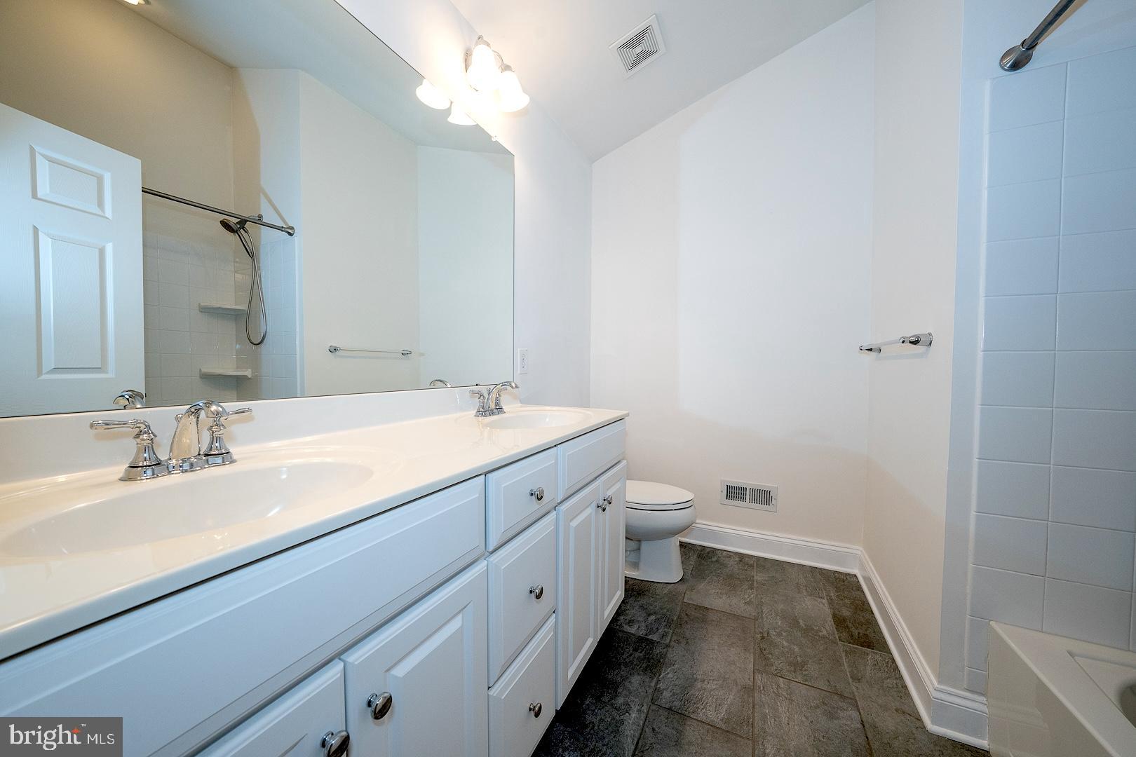 APPLEBROOK MEADOWS - Residential