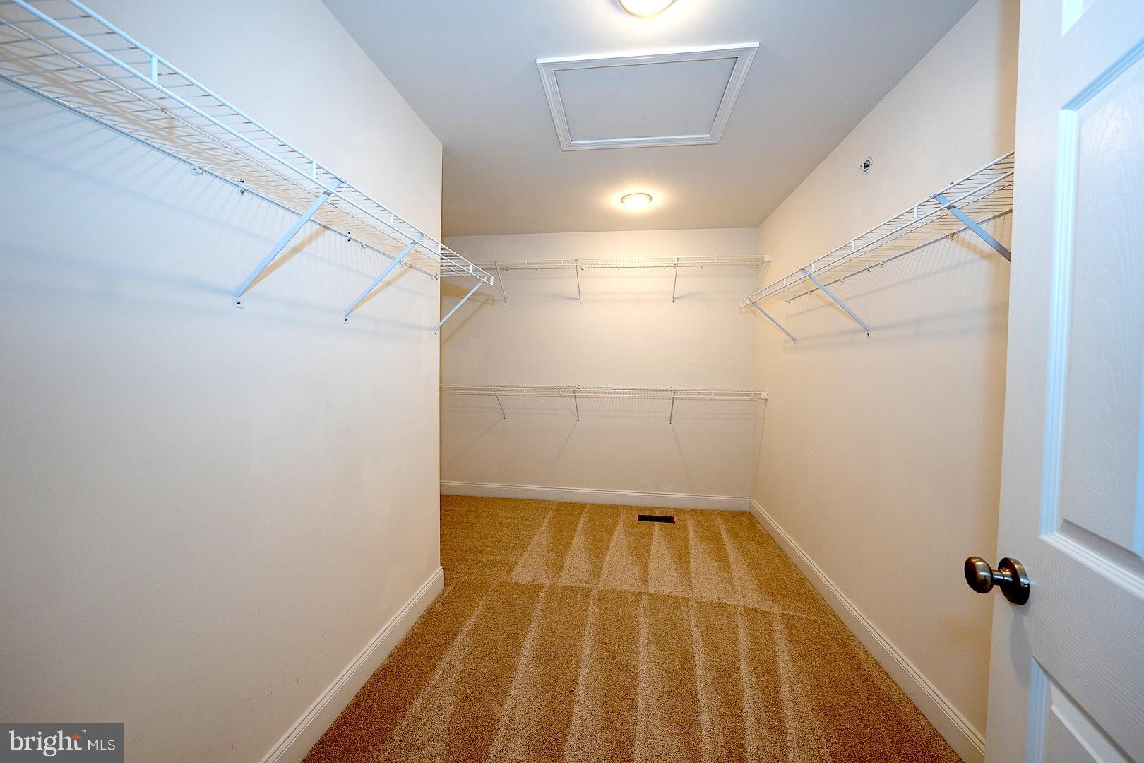 APPLEBROOK MEADOWS - Residential