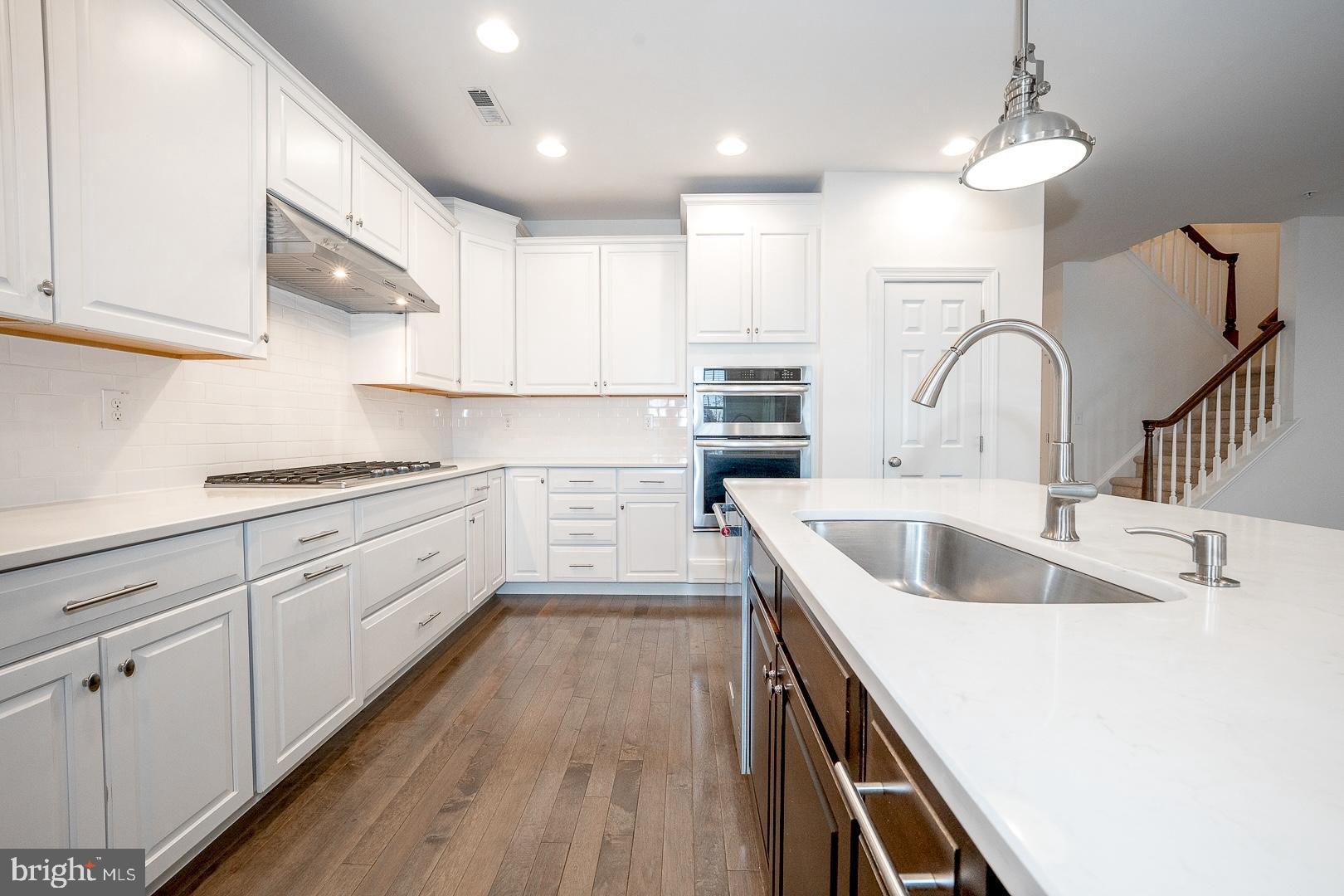 APPLEBROOK MEADOWS - Residential