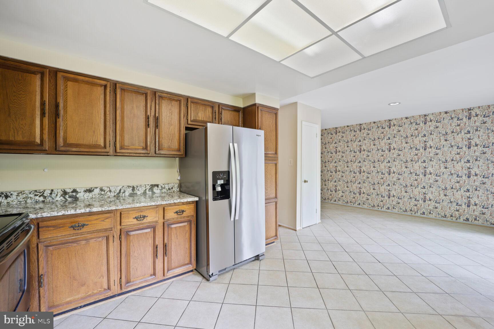 LAKE BARCROFT CLOISTERS - Residential