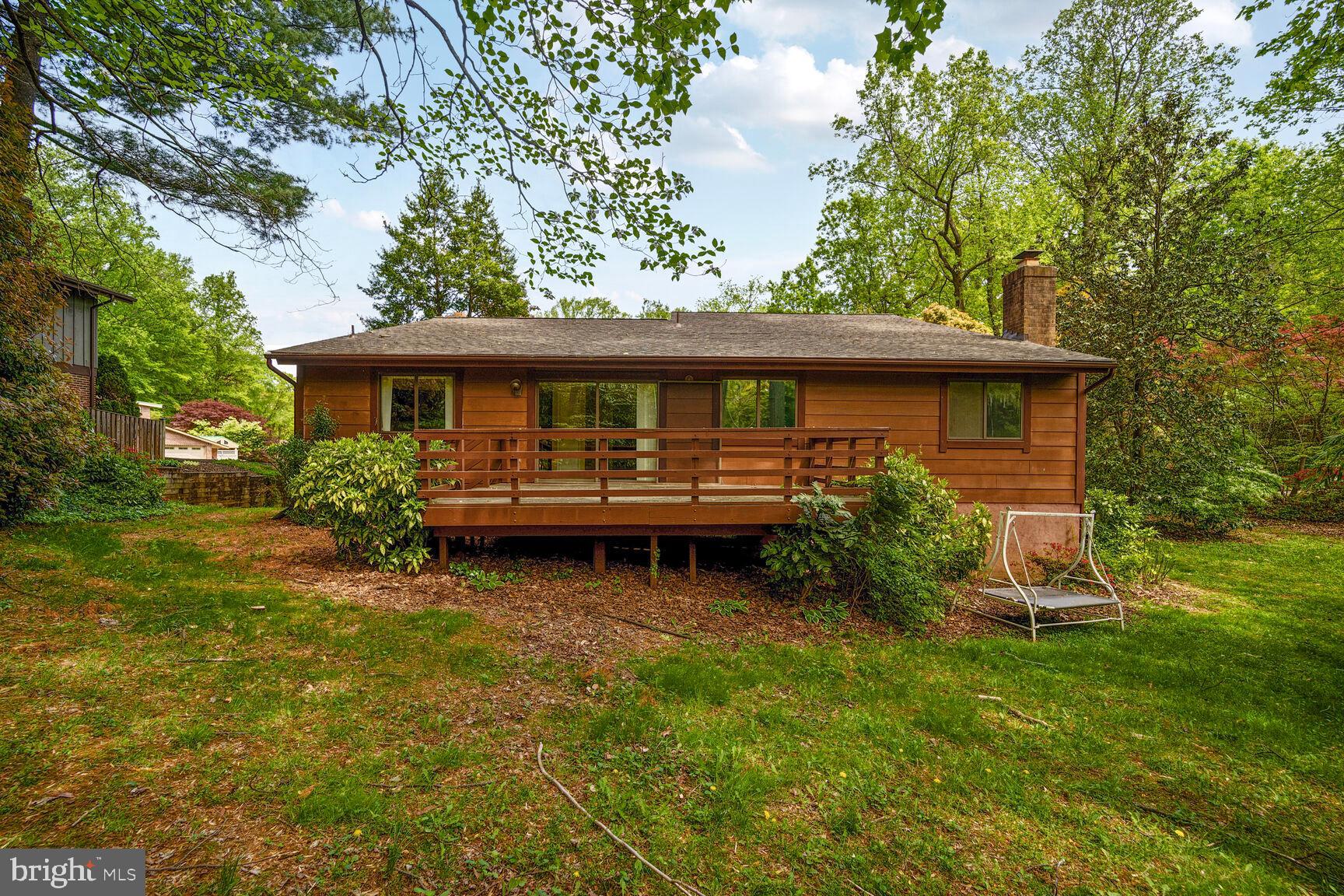 LAKE BARCROFT CLOISTERS - Residential