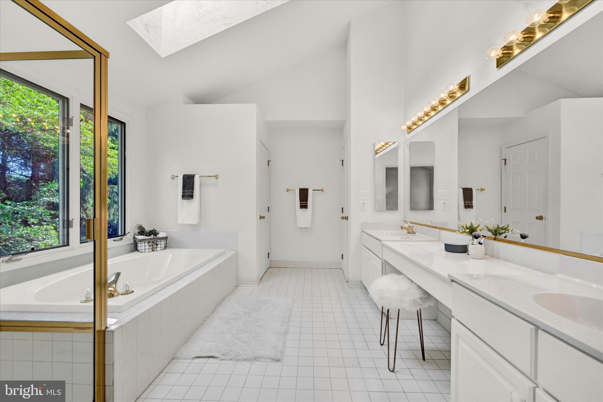 PEBBLE CREEK - Residential