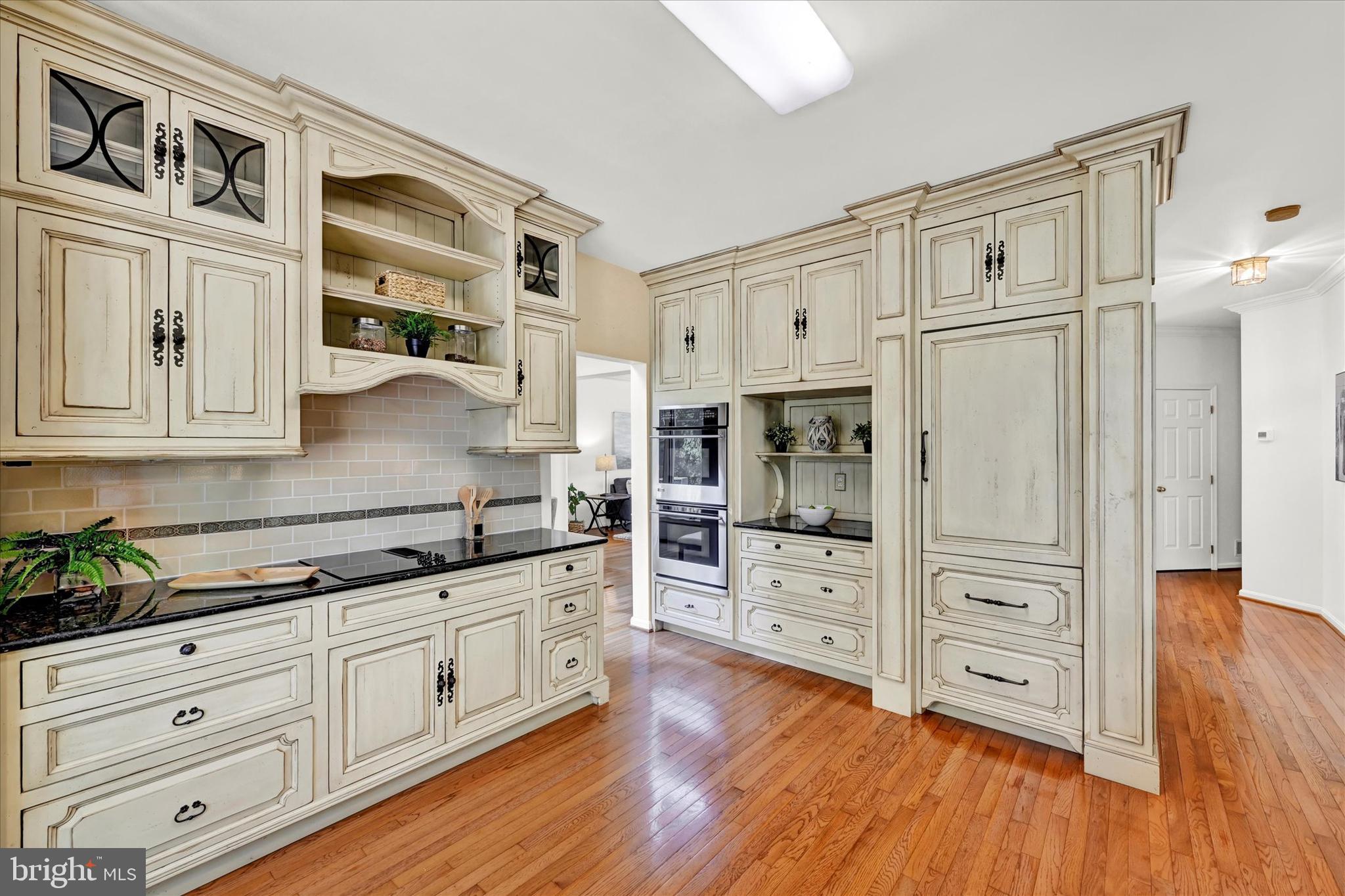 PEBBLE CREEK - Residential