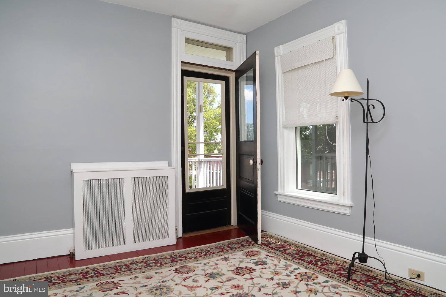 CHESTNUT HILL - Residential