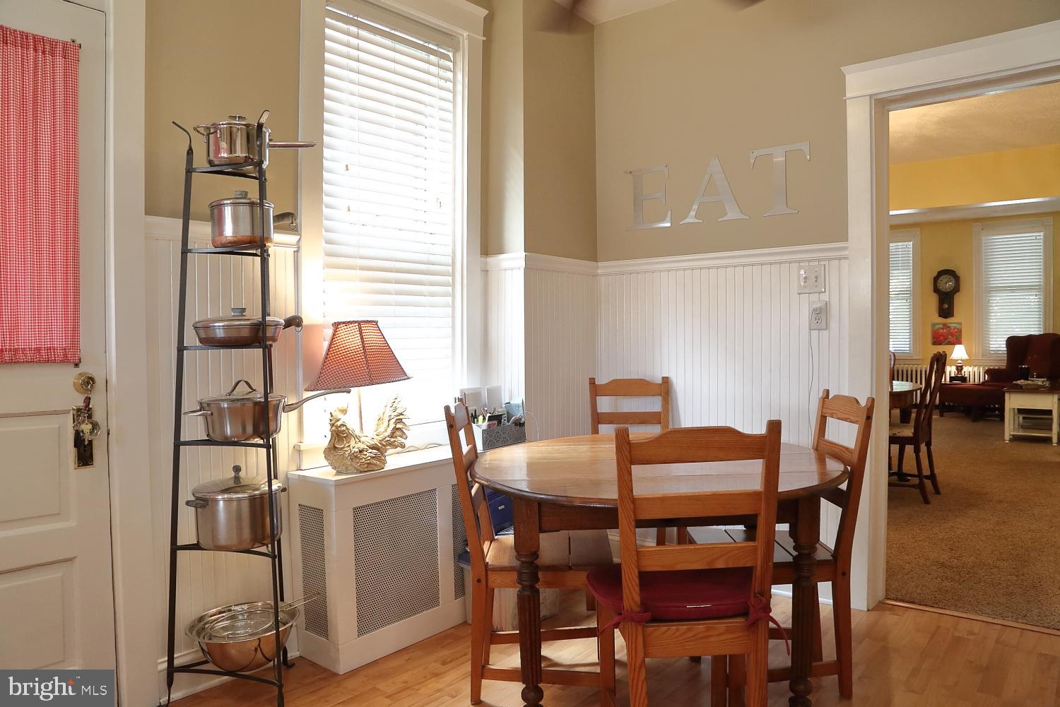 CHESTNUT HILL - Residential