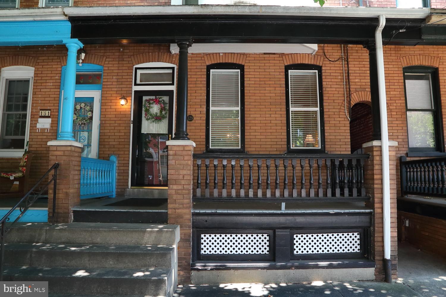 CHESTNUT HILL - Residential