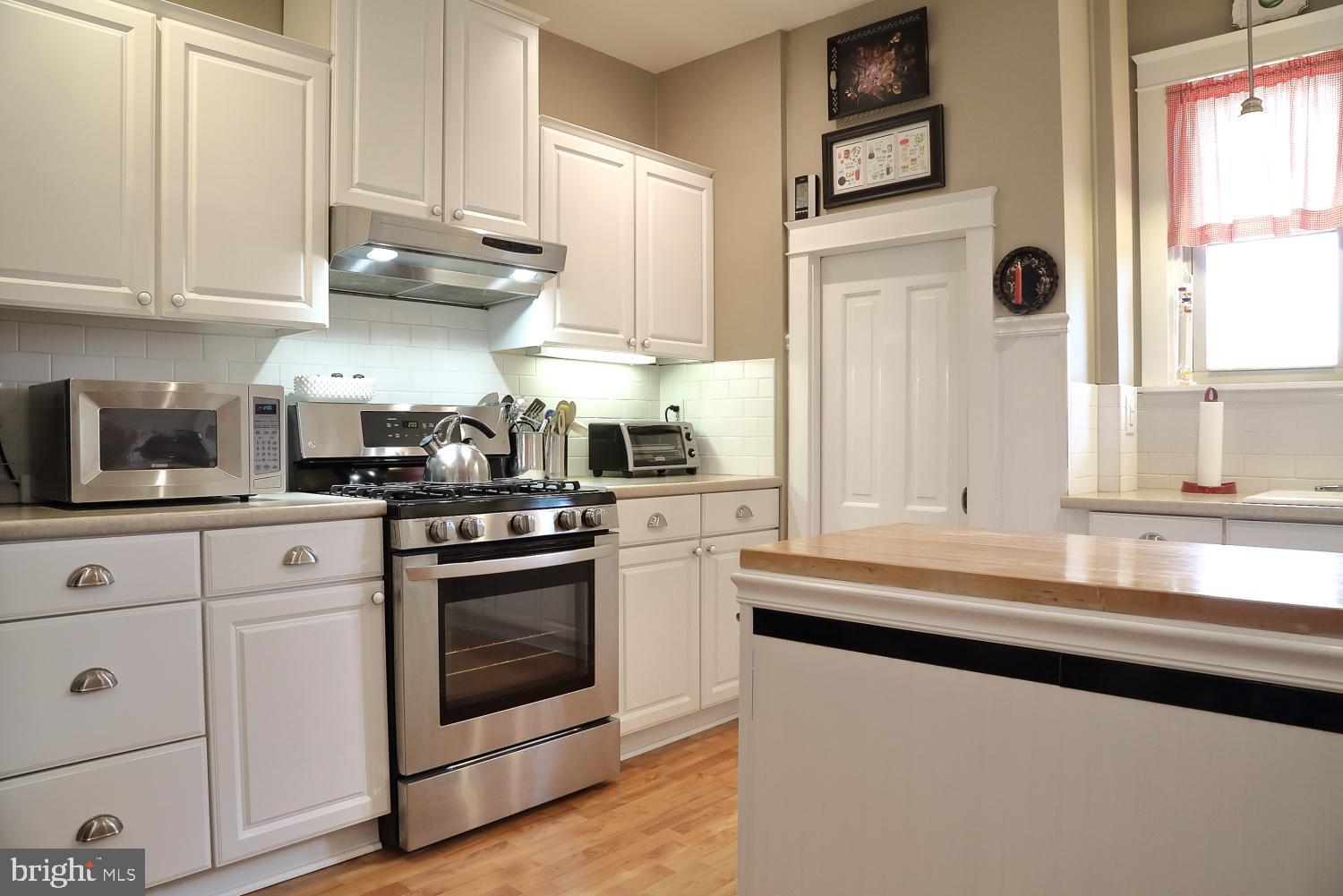 CHESTNUT HILL - Residential