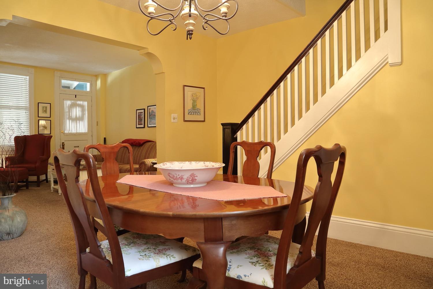 CHESTNUT HILL - Residential
