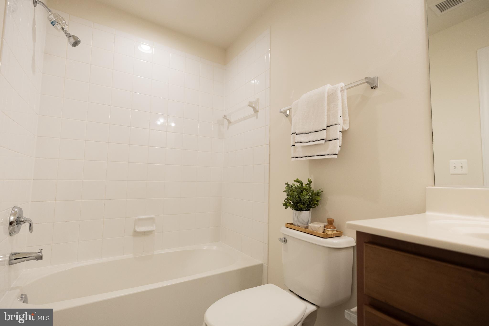 HAYMARKET CROSSING - Residential