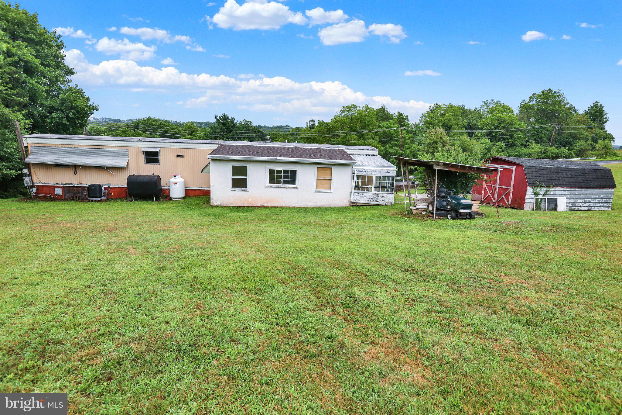 828 SPRING CITY ROAD