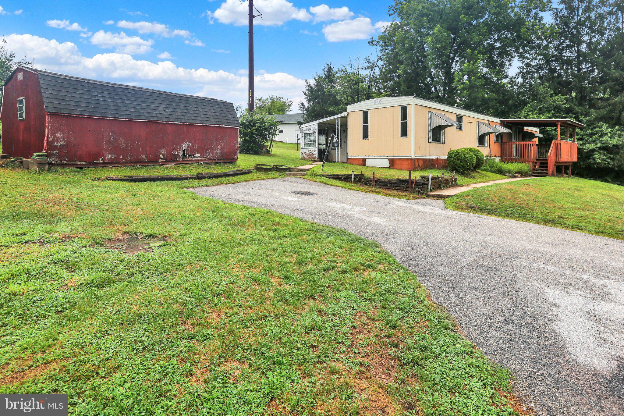 828 SPRING CITY ROAD