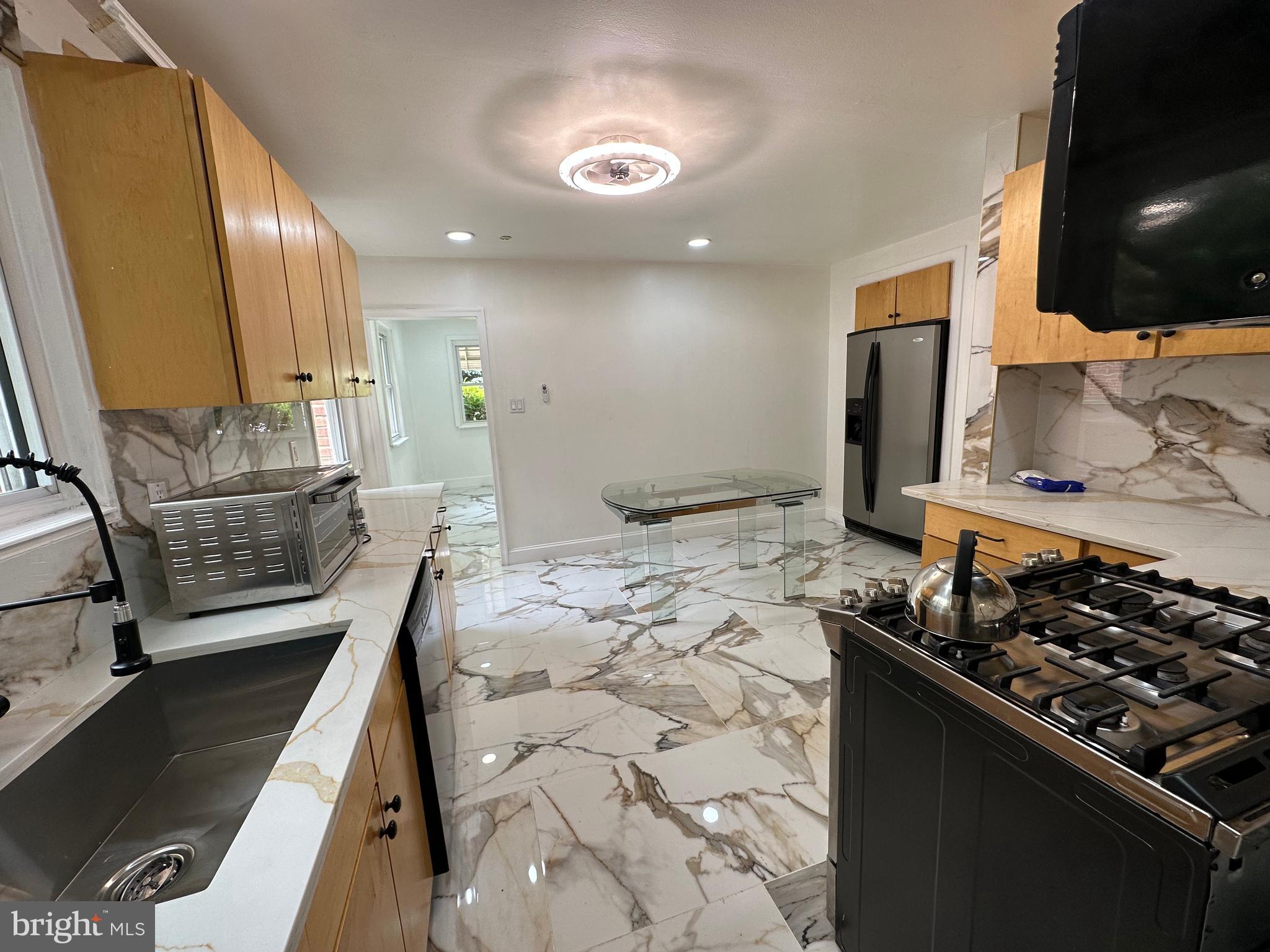 SOMERTON - Residential Lease