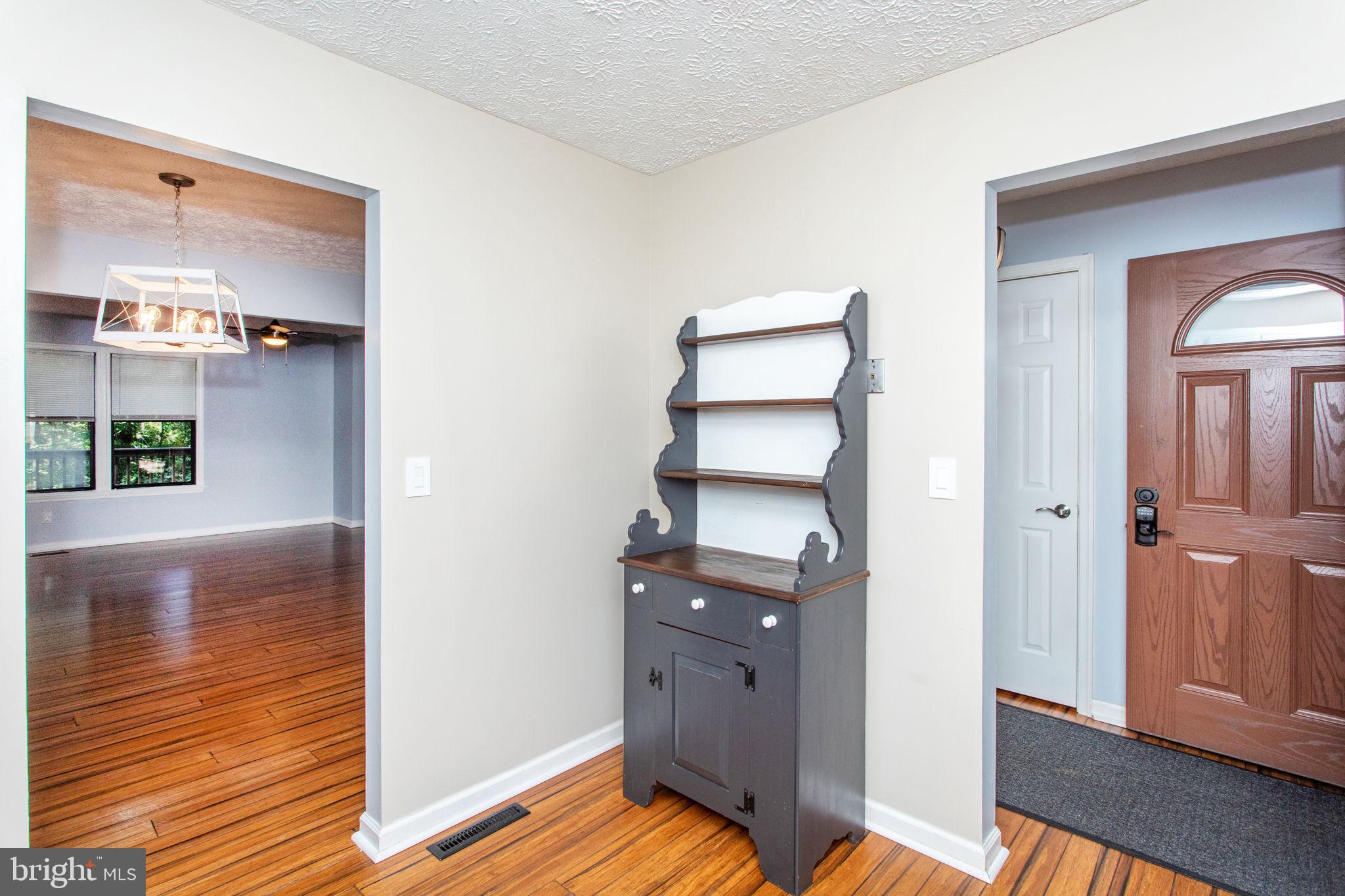 23341 RED OAK COURT