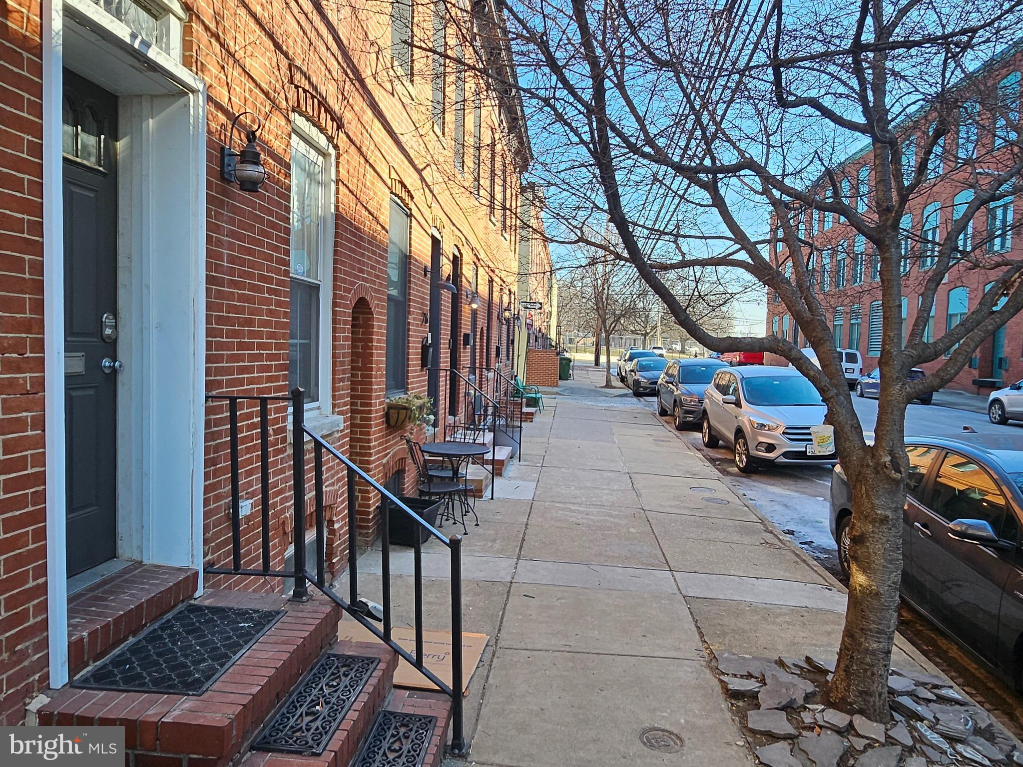 214 E BARNEY STREET
