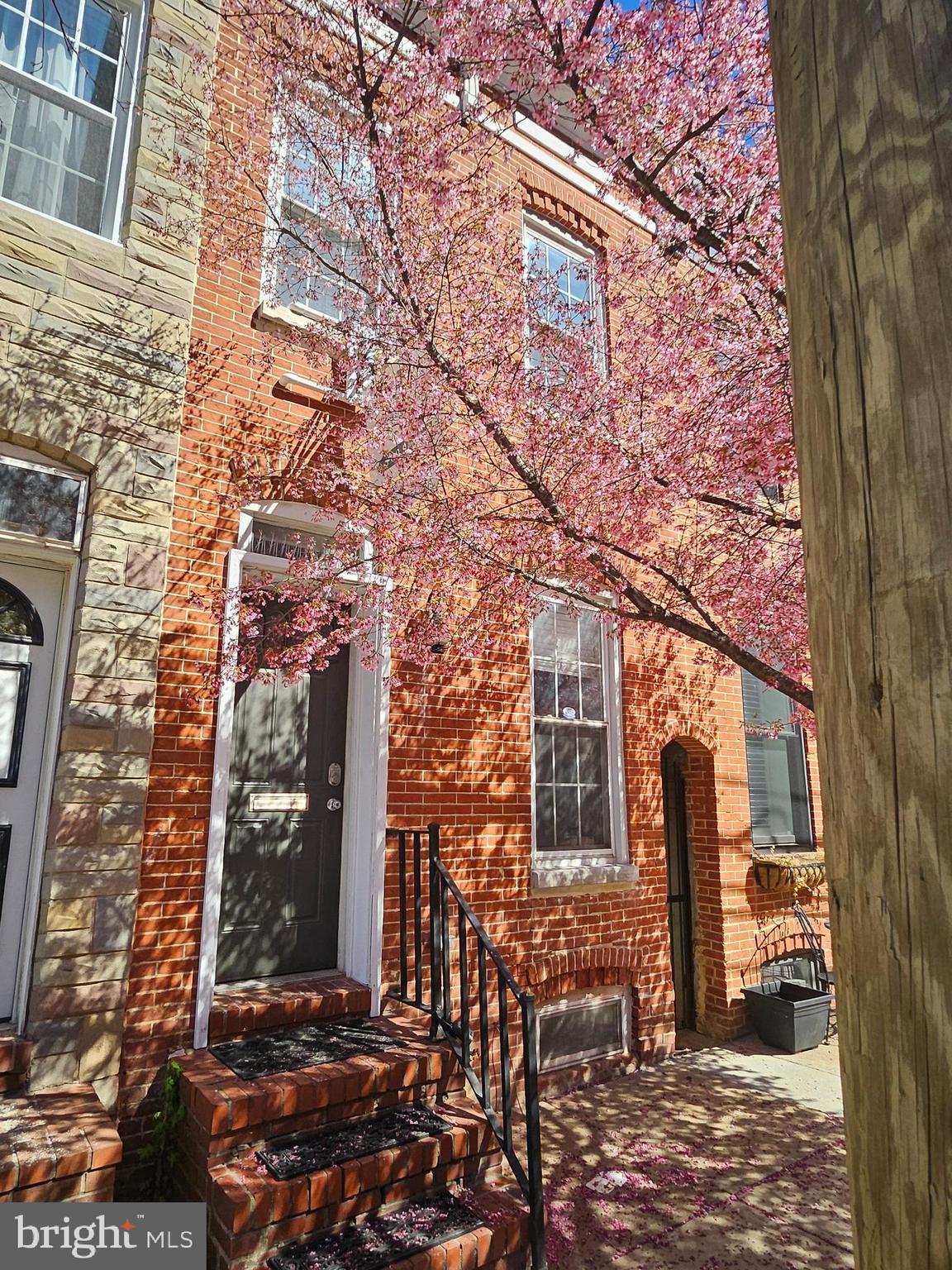 RIVERSIDE - Residential