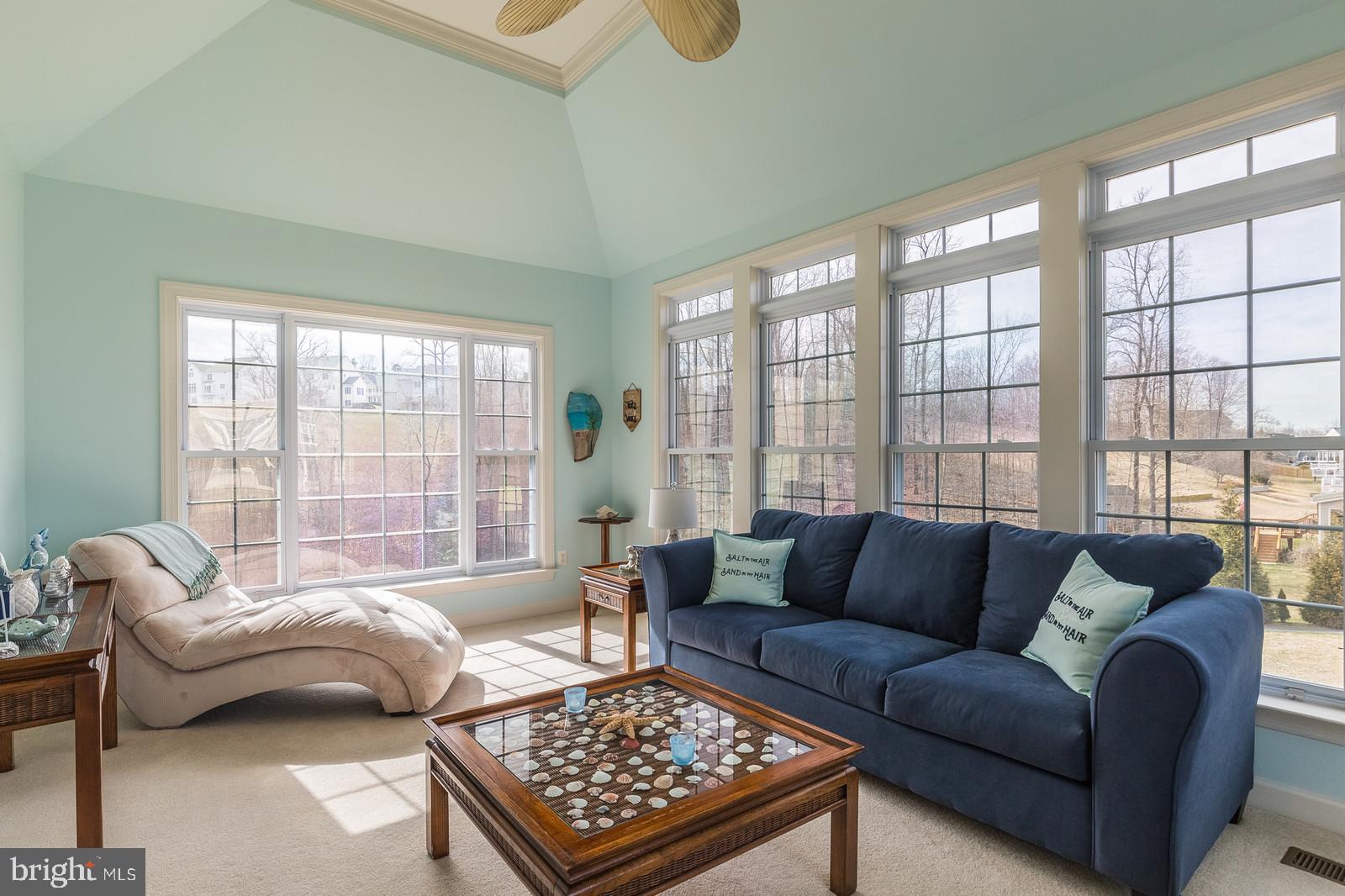 STONEWALL MANOR - Residential