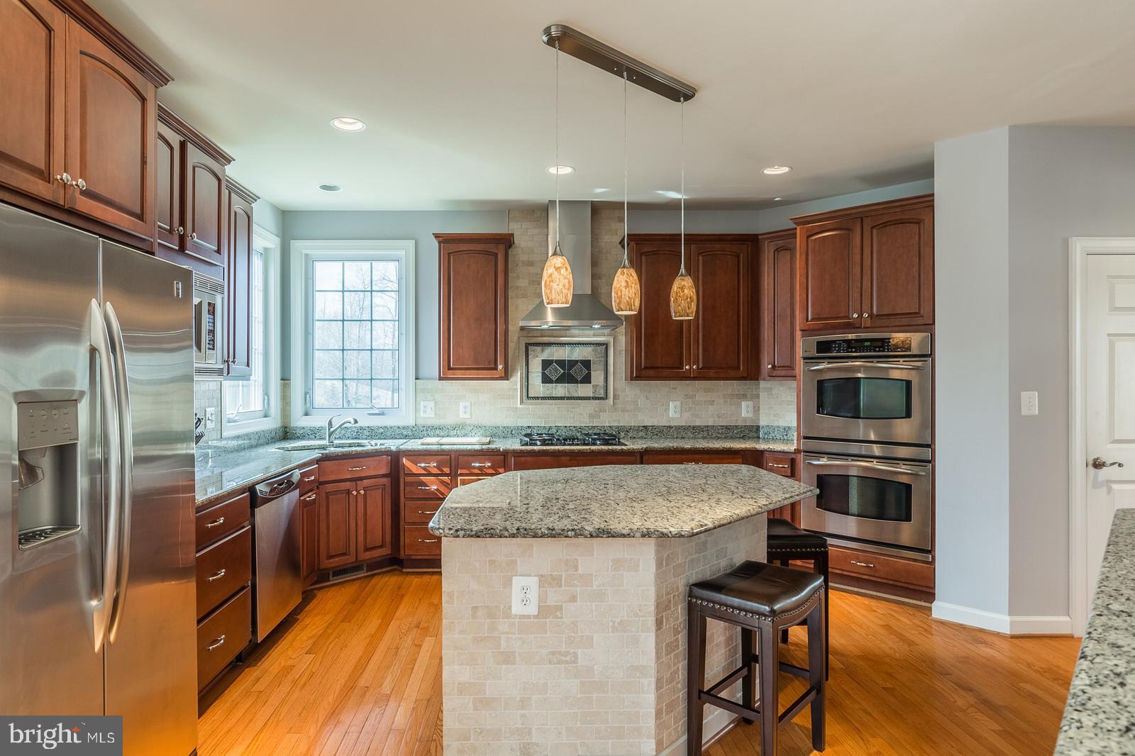 STONEWALL MANOR - Residential