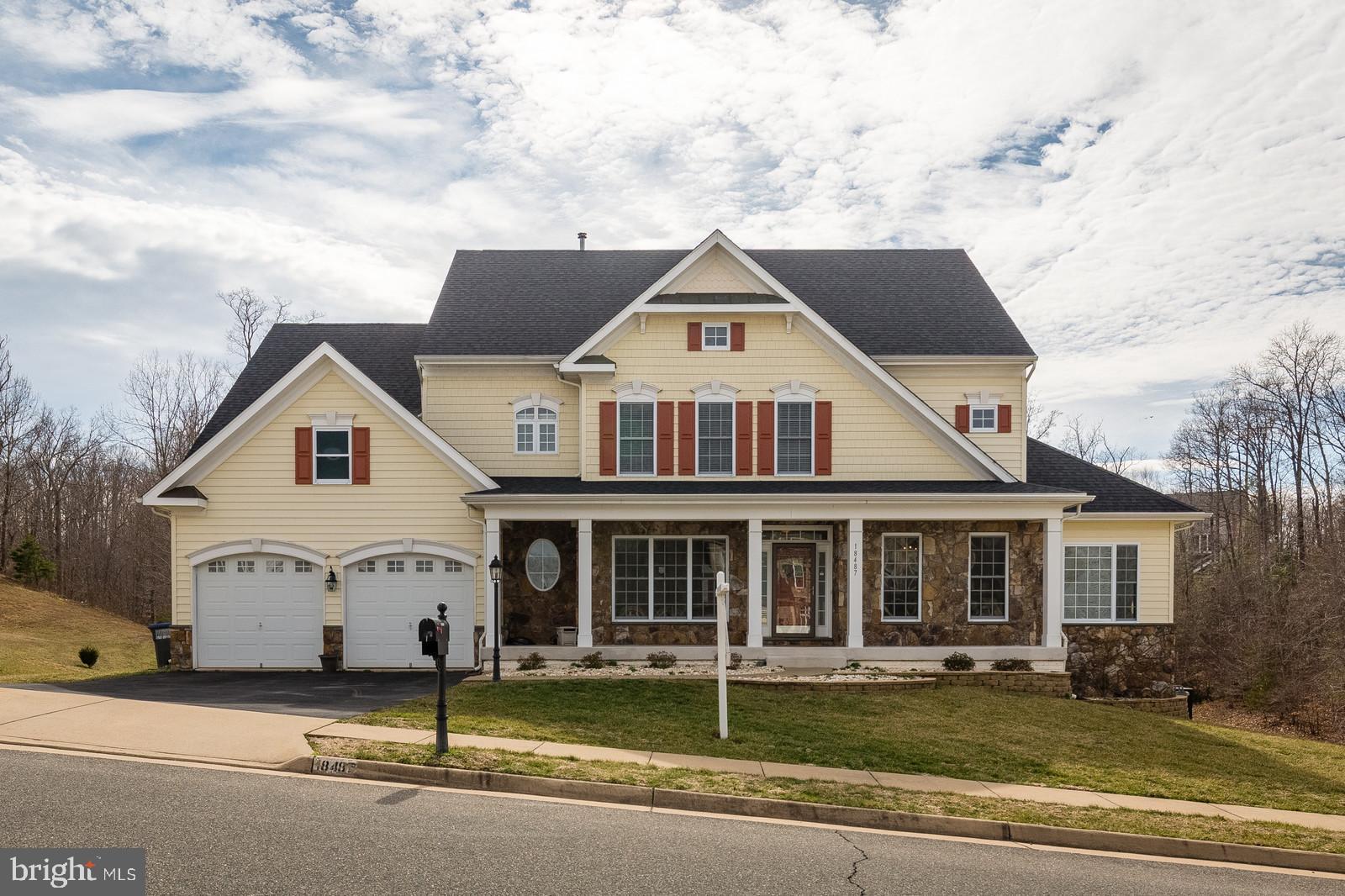 STONEWALL MANOR - Residential