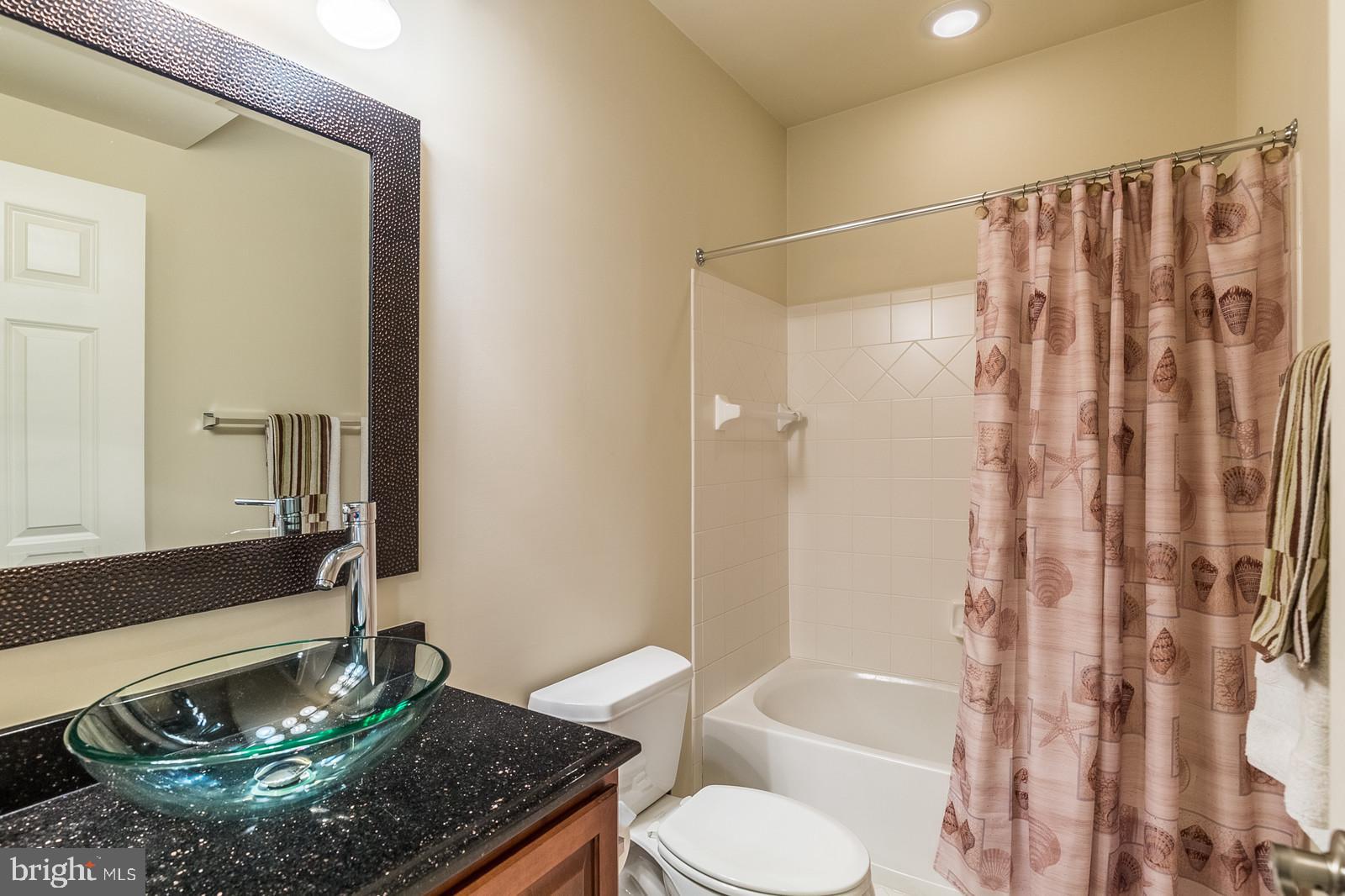 STONEWALL MANOR - Residential