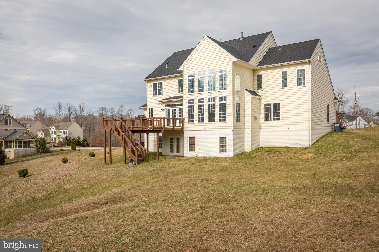 STONEWALL MANOR - Residential