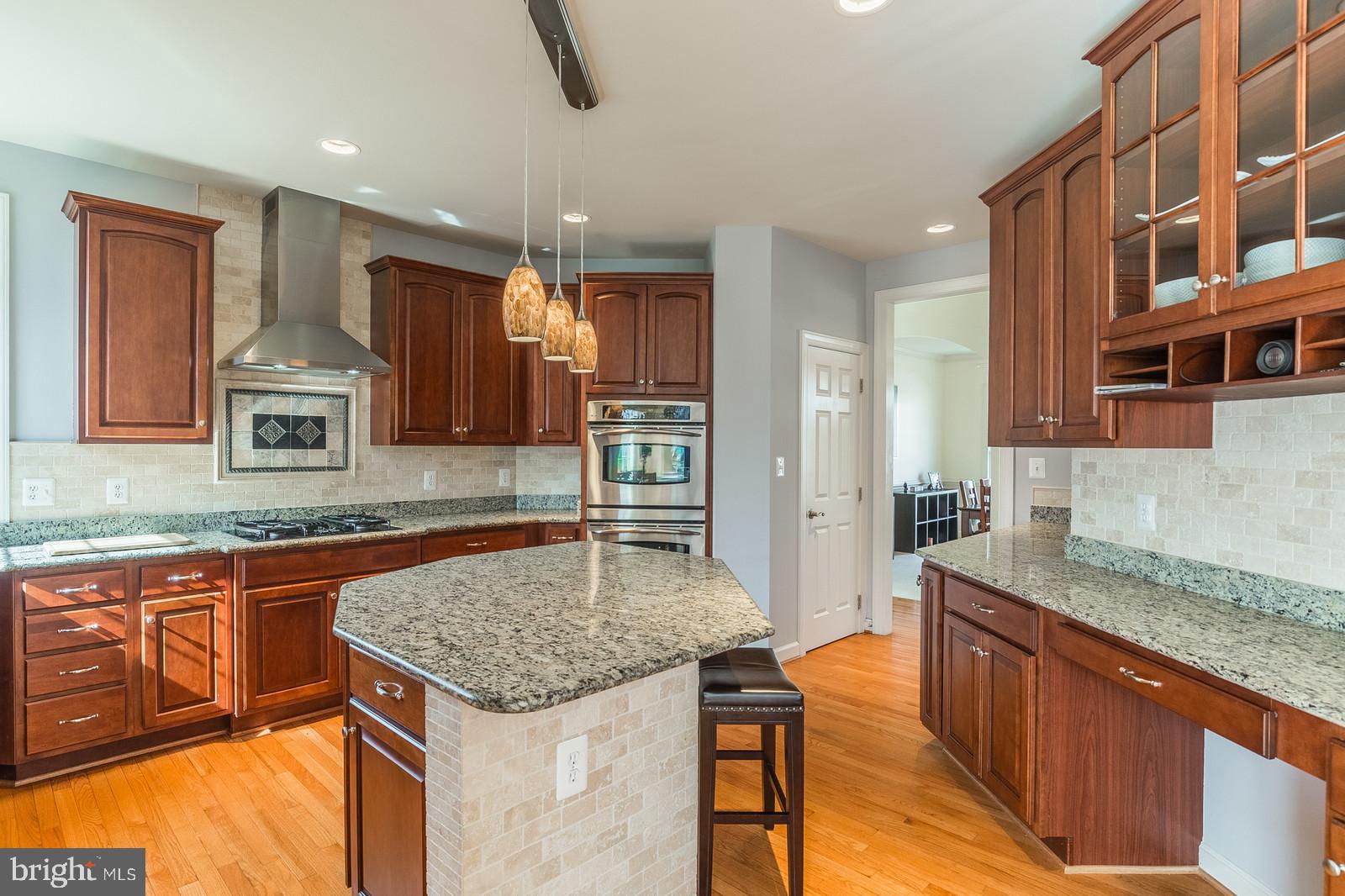 STONEWALL MANOR - Residential