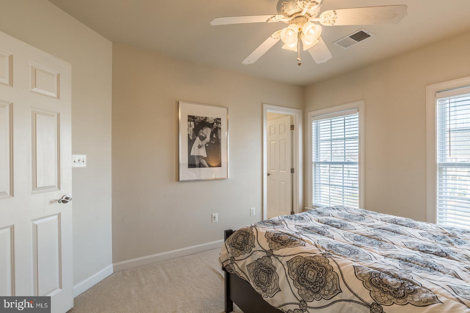 STONEWALL MANOR - Residential