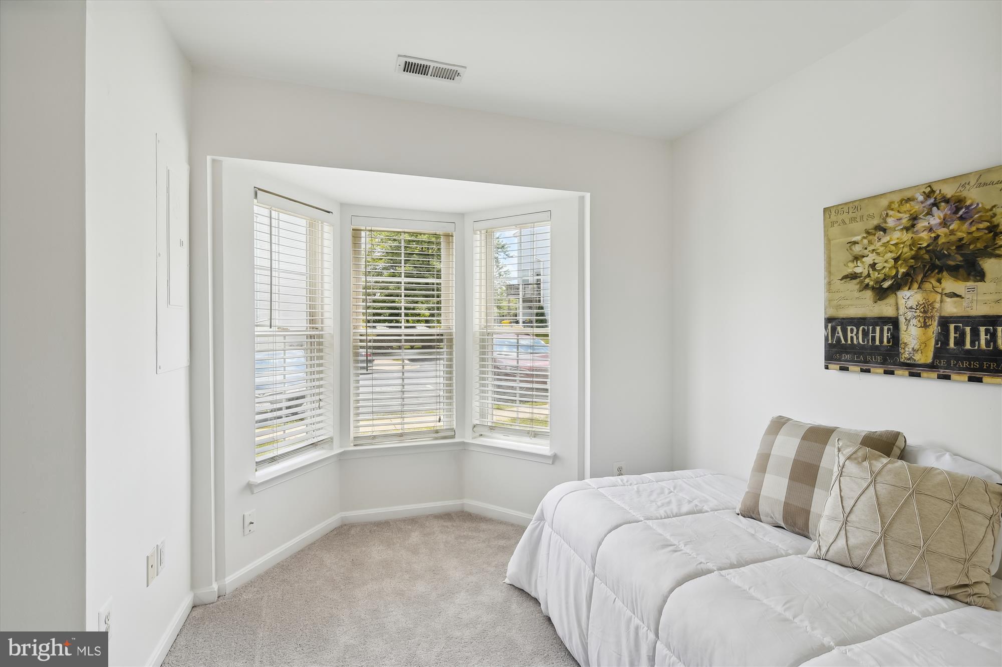 RIDGE COMMONS - Residential