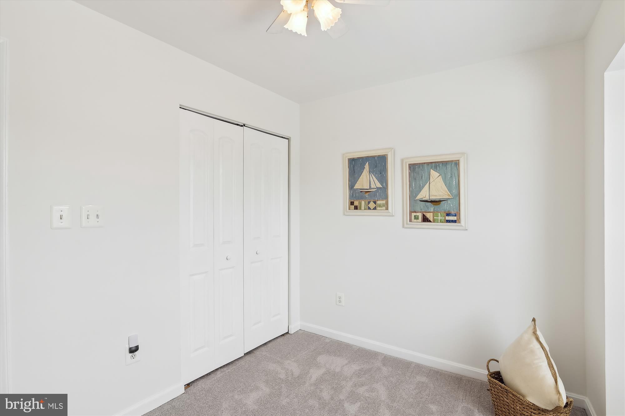 RIDGE COMMONS - Residential