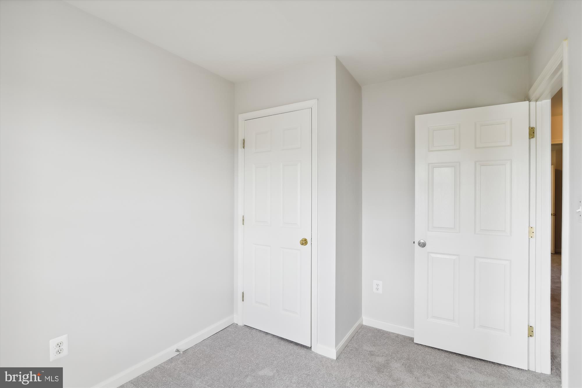 RIDGE COMMONS - Residential