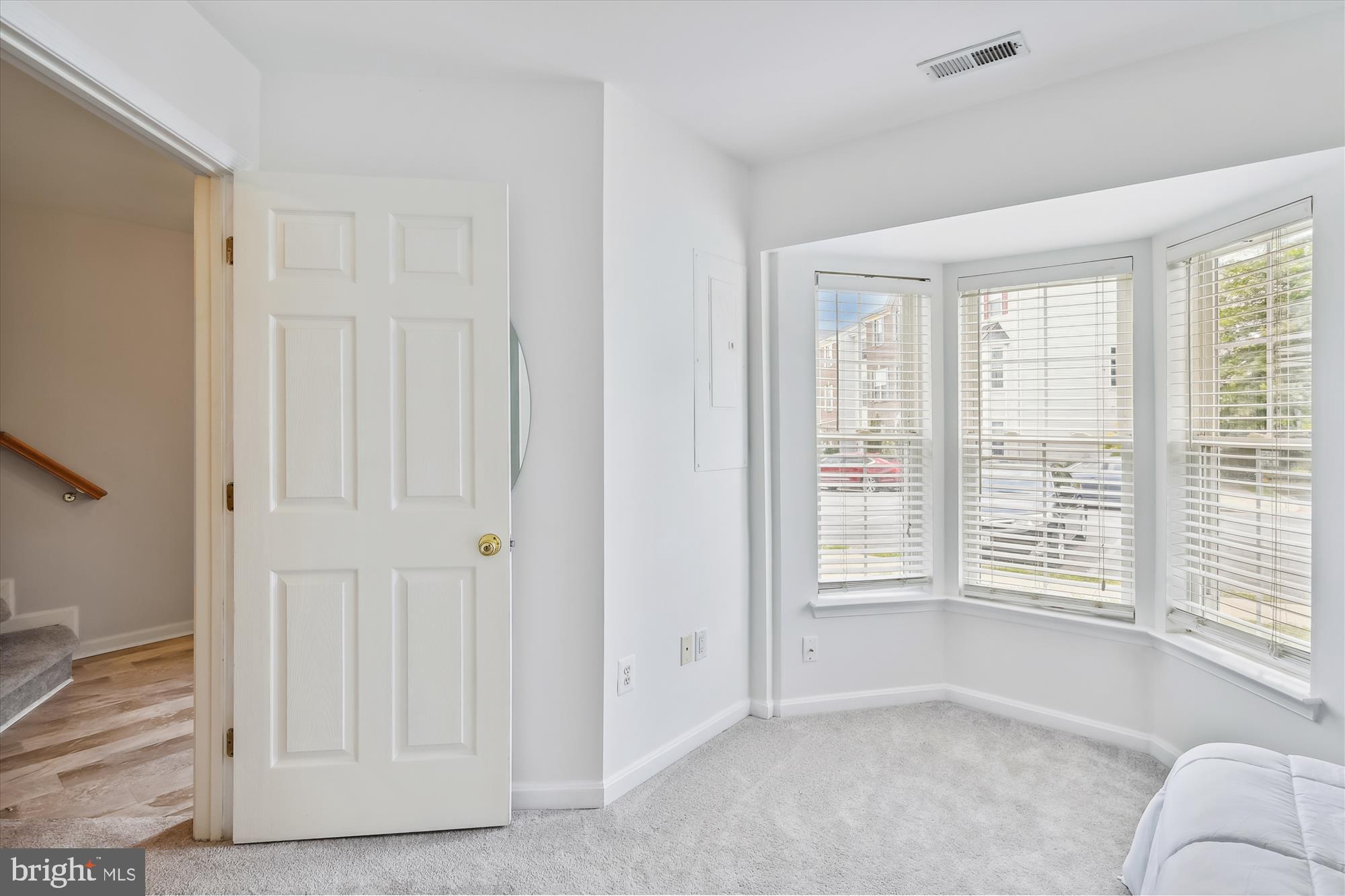 RIDGE COMMONS - Residential