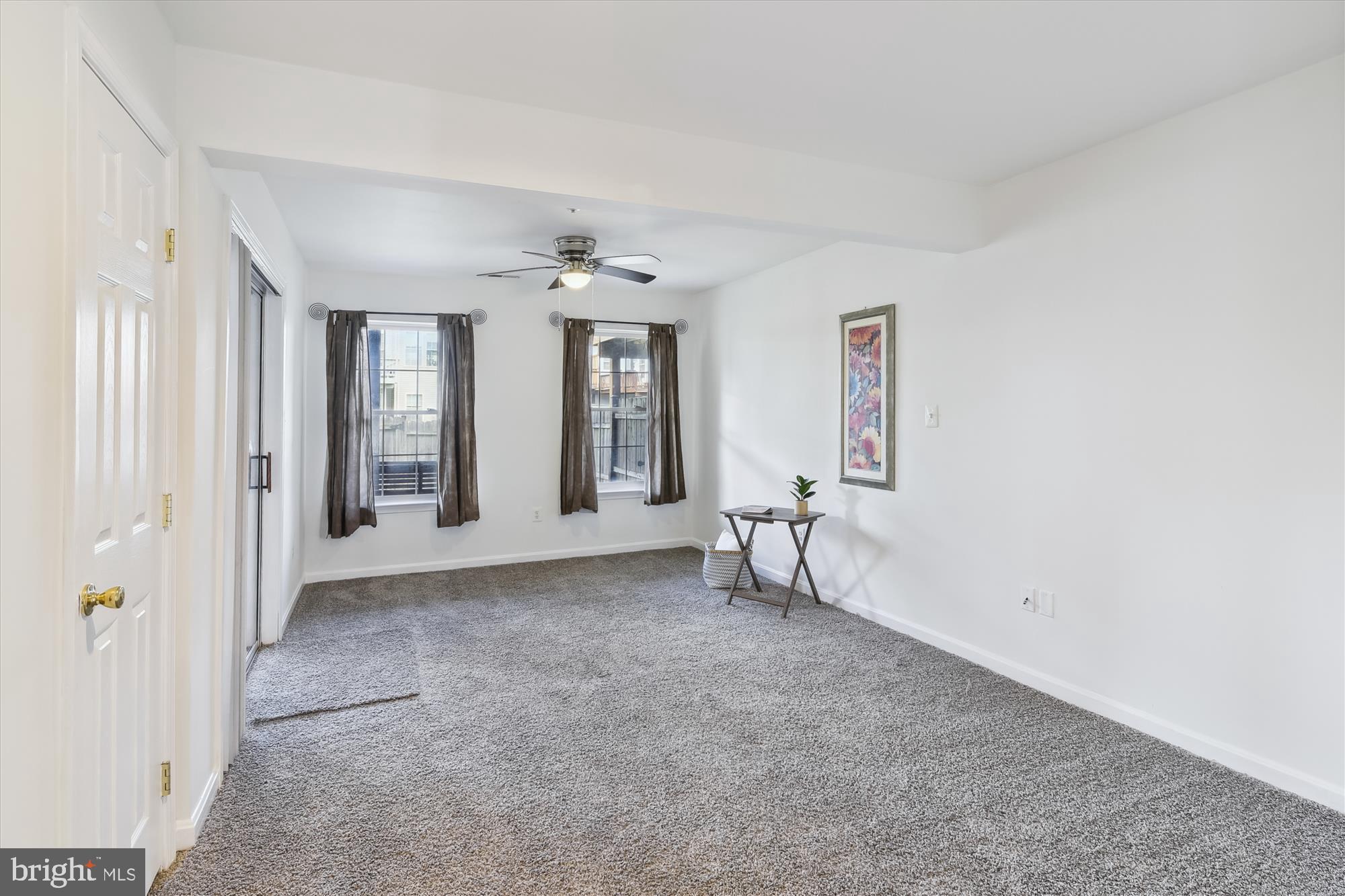 RIDGE COMMONS - Residential